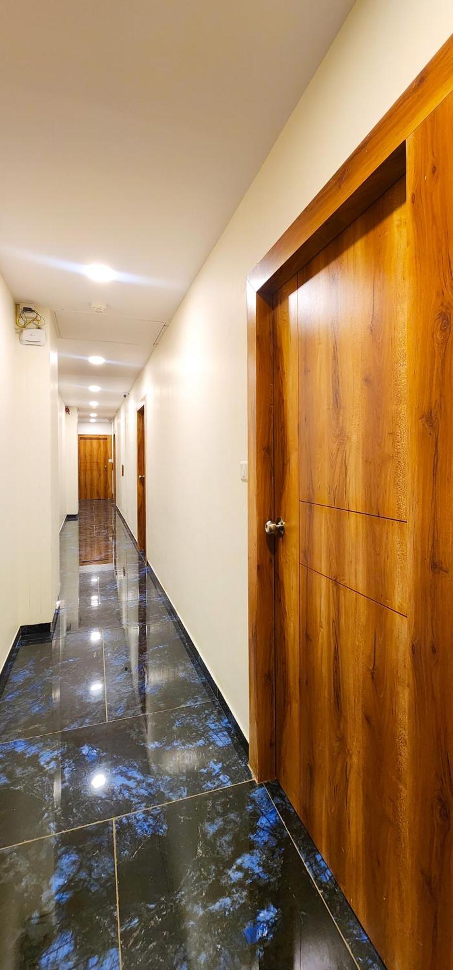 Hotel Nova Blue Ahmedabad Exterior photo