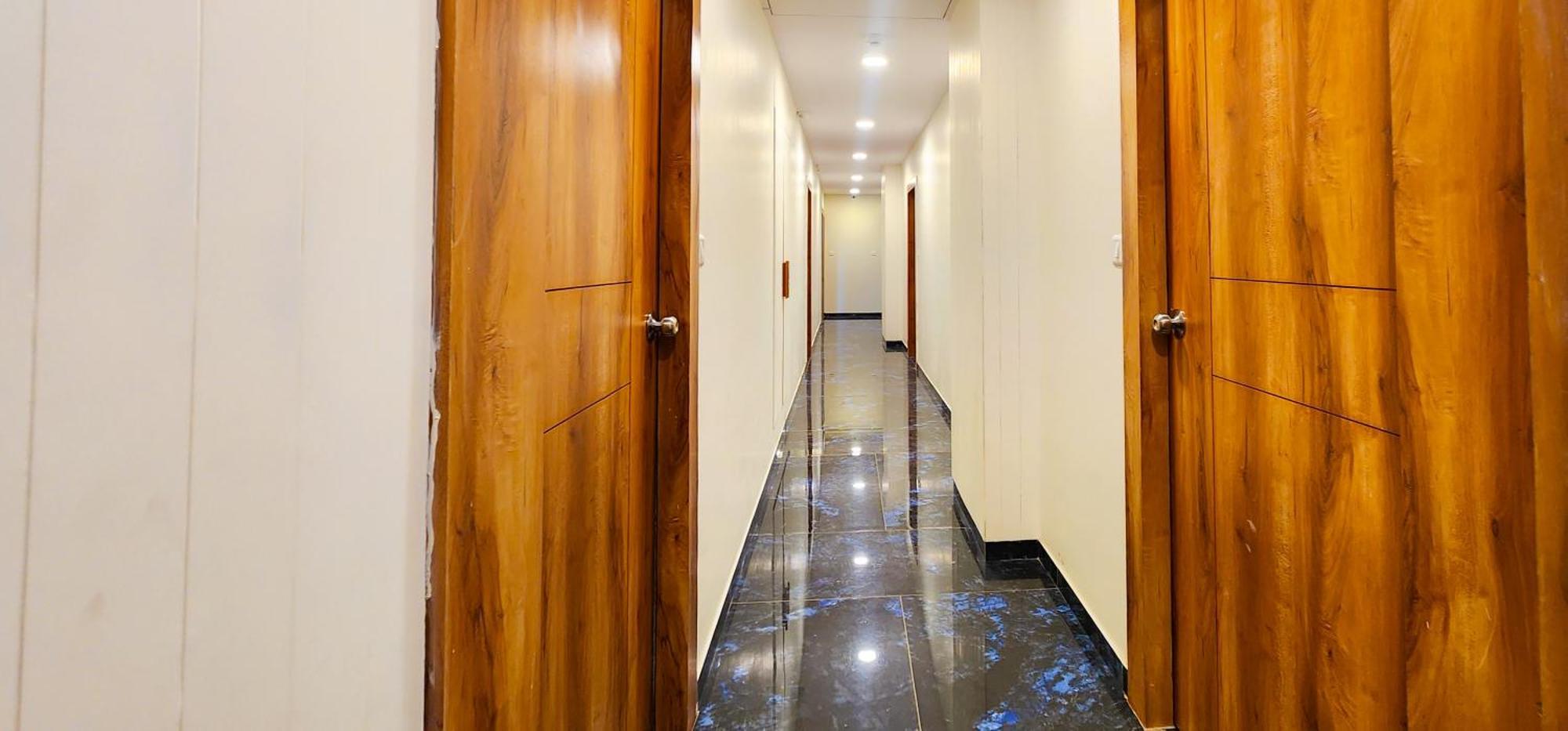 Hotel Nova Blue Ahmedabad Exterior photo